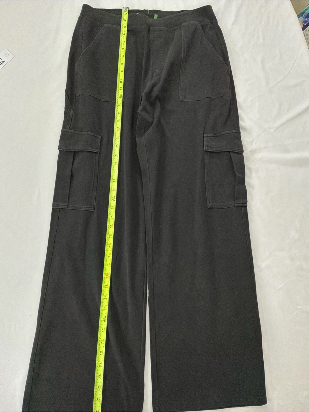 HALARA Black Wide-Leg Cargo Pants
